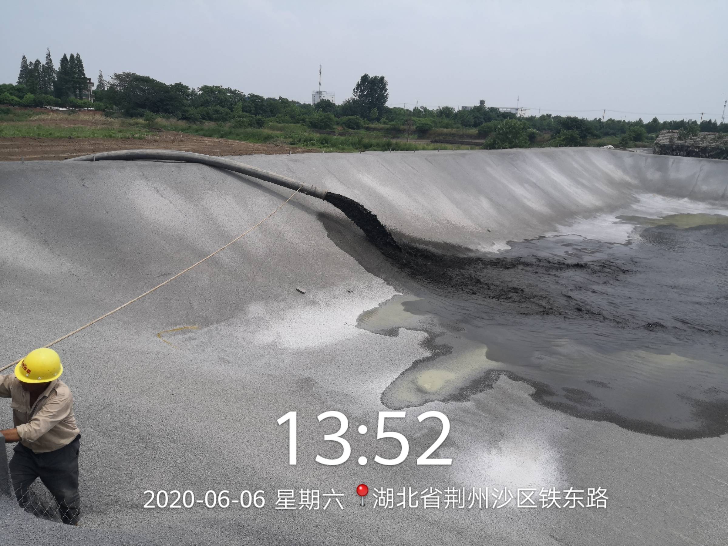6.6沉淀池抽泥(1).jpg